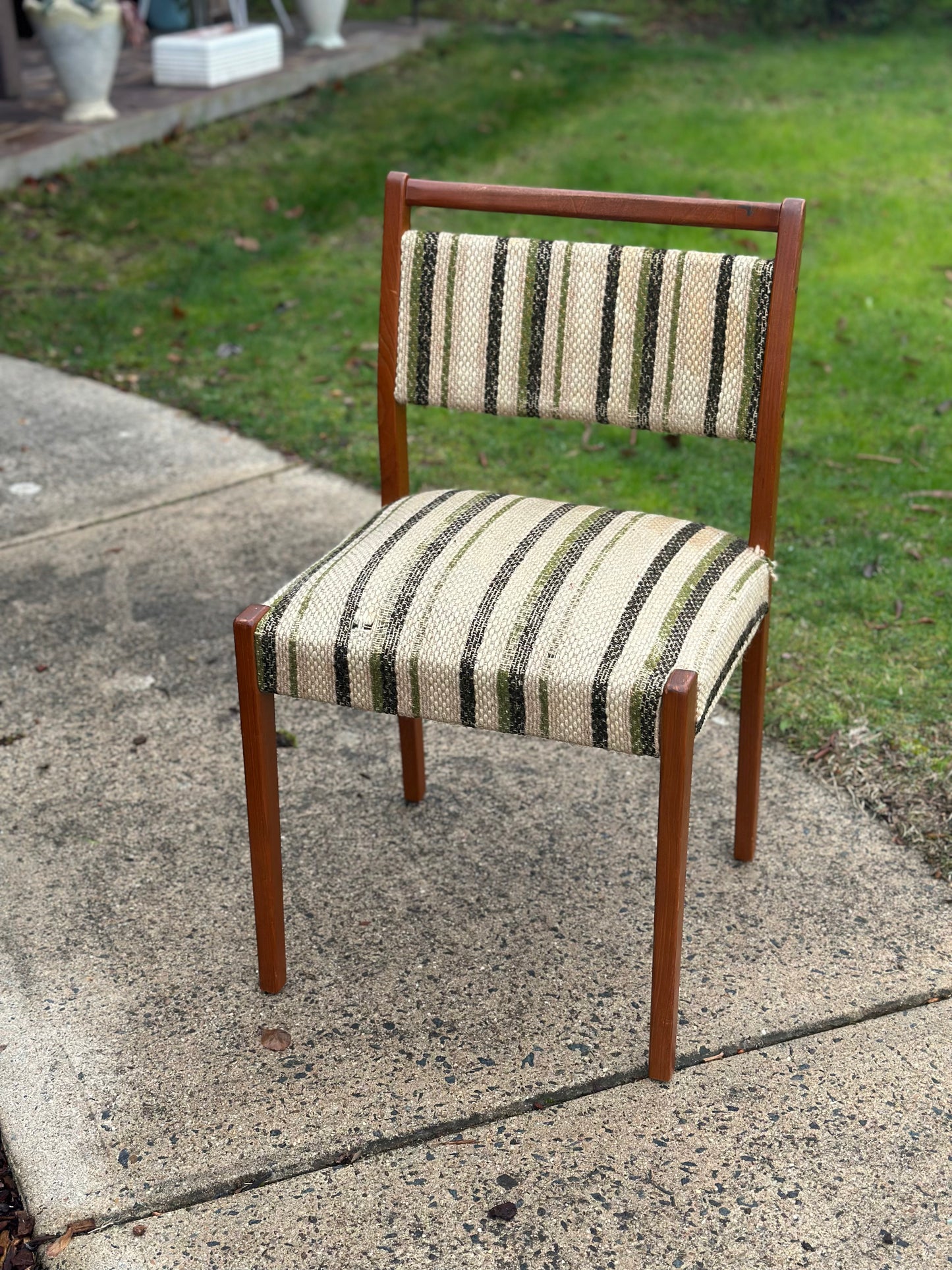 Six Noblett MCM dining chairs