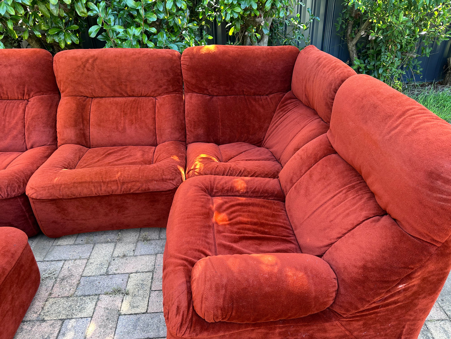 Retro Uni-Royal velvet corner modular lounge suite