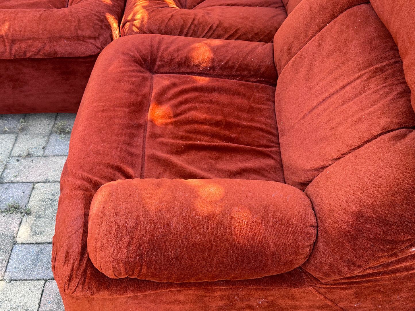Retro Uni-Royal velvet corner modular lounge suite