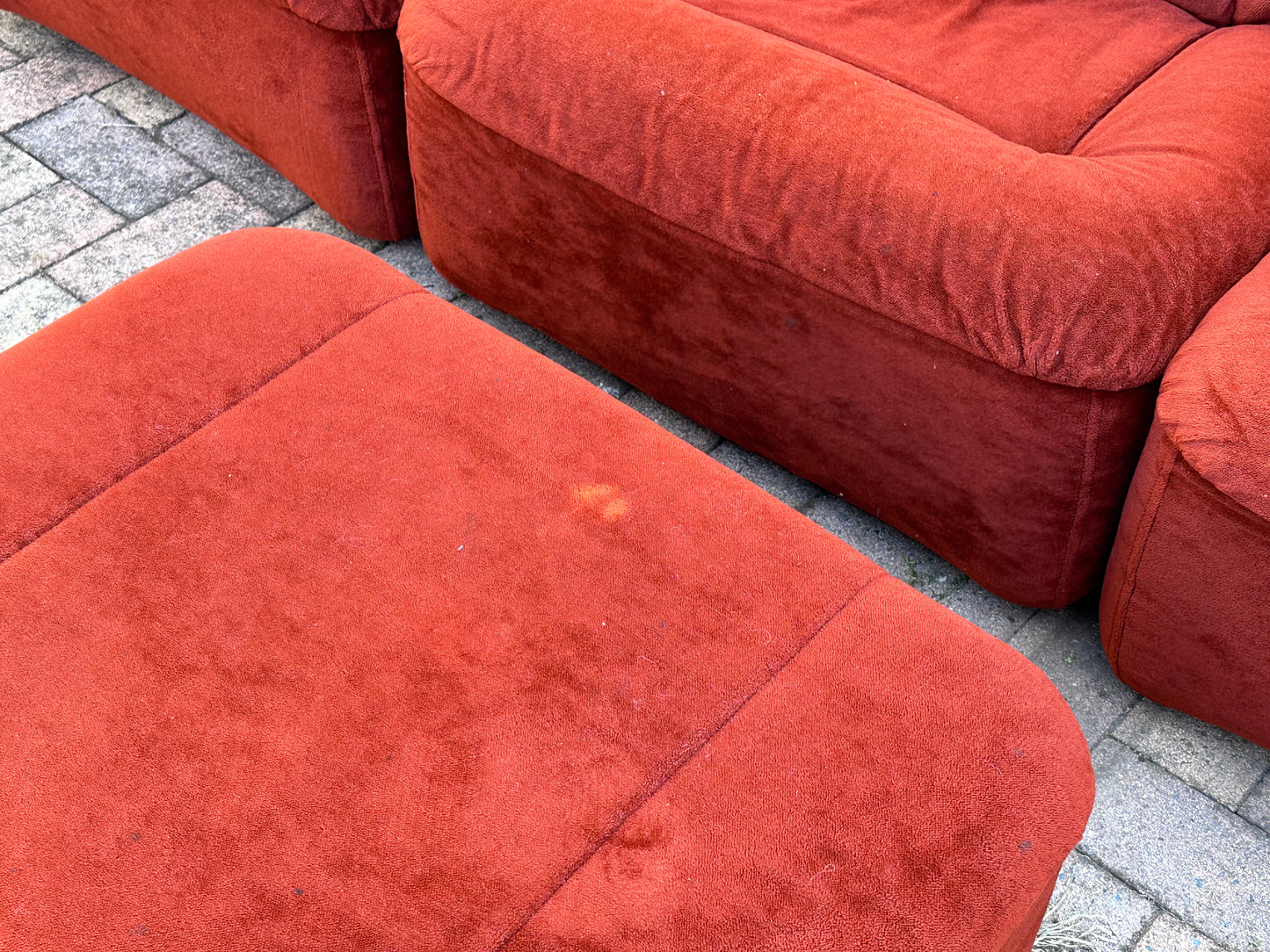 Retro Uni-Royal velvet corner modular lounge suite